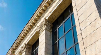 Ein Blick auf die beeindruckende Architektur (2/10)