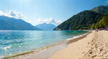 Perspektiven zu den Stränden am Gardasee